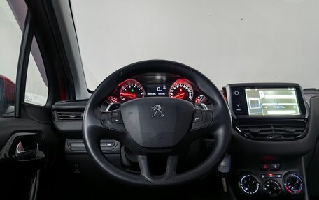 Peugeot 208 II, 2014 год, 699 000 рублей, 13 фотография