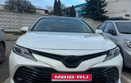 Toyota Camry, 2020 год, 4 000 000 рублей, 1 фотография