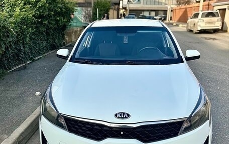 KIA Rio IV, 2020 год, 1 450 000 рублей, 2 фотография