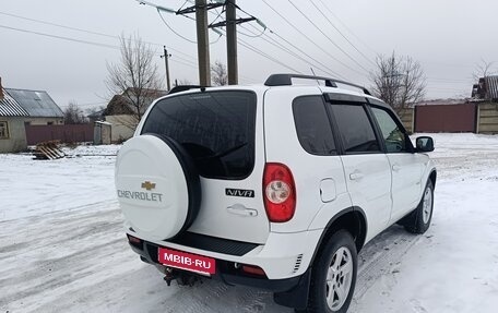 Chevrolet Niva I рестайлинг, 2017 год, 745 000 рублей, 2 фотография