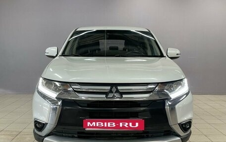 Mitsubishi Outlander III рестайлинг 3, 2015 год, 1 330 000 рублей, 2 фотография