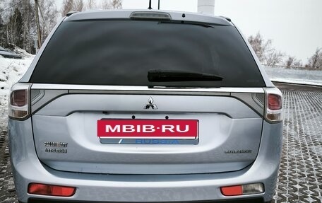 Mitsubishi Outlander III рестайлинг 3, 2012 год, 1 730 000 рублей, 6 фотография