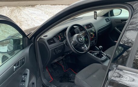 Volkswagen Jetta VI, 2013 год, 1 000 000 рублей, 8 фотография