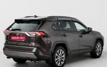 Toyota RAV4, 2021 год, 3 090 000 рублей, 4 фотография