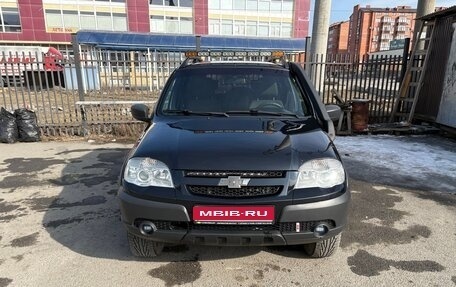 Chevrolet Niva I рестайлинг, 2018 год, 870 000 рублей, 1 фотография