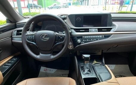 Lexus ES VII, 2020 год, 2 820 000 рублей, 11 фотография