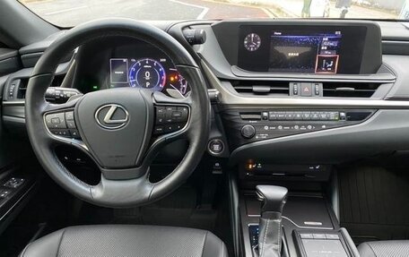 Lexus ES VII, 2020 год, 3 290 000 рублей, 17 фотография