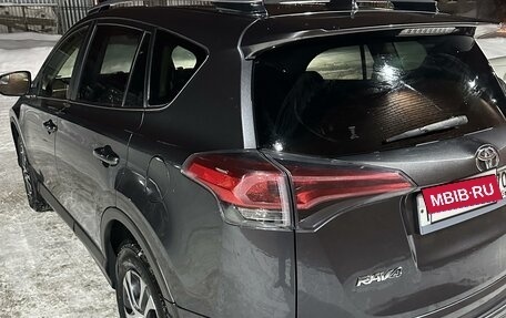 Toyota RAV4, 2017 год, 3 020 000 рублей, 4 фотография