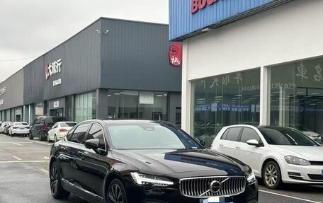 Volvo S90 II рестайлинг, 2021 год, 3 420 000 рублей, 3 фотография