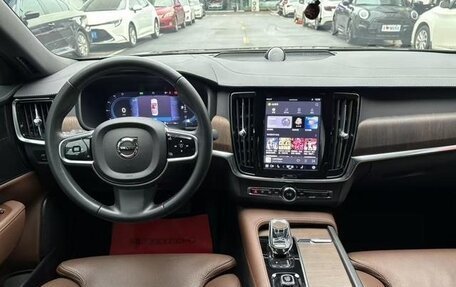 Volvo S90 II рестайлинг, 2021 год, 3 420 000 рублей, 5 фотография