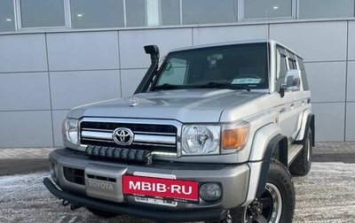 Toyota Land Cruiser 70, 2012 год, 3 800 000 рублей, 1 фотография