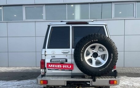 Toyota Land Cruiser 70, 2012 год, 3 800 000 рублей, 6 фотография