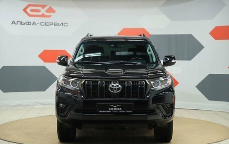 Toyota Land Cruiser Prado 150 рестайлинг 2, 2020 год, 6 500 000 рублей, 2 фотография