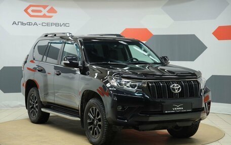 Toyota Land Cruiser Prado 150 рестайлинг 2, 2020 год, 6 500 000 рублей, 3 фотография