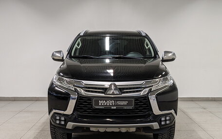 Mitsubishi Pajero Sport III рестайлинг, 2017 год, 2 910 000 рублей, 2 фотография