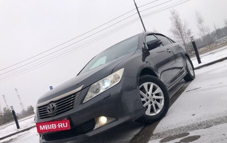 Toyota Camry, 2012 год, 1 580 000 рублей, 10 фотография