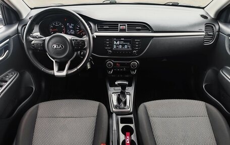 KIA Rio IV, 2018 год, 1 400 000 рублей, 10 фотография