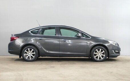 Opel Astra J, 2013 год, 880 000 рублей, 4 фотография