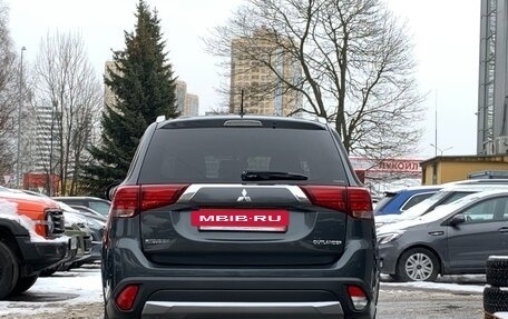 Mitsubishi Outlander III рестайлинг 3, 2015 год, 1 749 000 рублей, 5 фотография