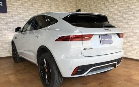 Jaguar E-Pace, 2022 год, 4 380 000 рублей, 6 фотография