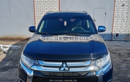 Mitsubishi Outlander III рестайлинг 3, 2015 год, 1 555 000 рублей, 7 фотография