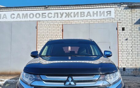 Mitsubishi Outlander III рестайлинг 3, 2015 год, 1 555 000 рублей, 23 фотография