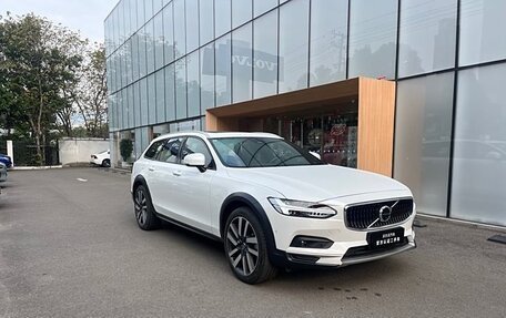 Volvo V90 Cross Country I рестайлинг, 2022 год, 4 700 070 рублей, 2 фотография