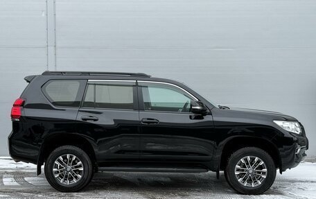 Toyota Land Cruiser Prado 150 рестайлинг 2, 2020 год, 4 285 000 рублей, 5 фотография