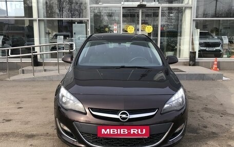 Opel Astra J, 2013 год, 918 000 рублей, 2 фотография