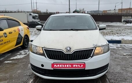 Skoda Rapid I, 2018 год, 700 000 рублей, 3 фотография