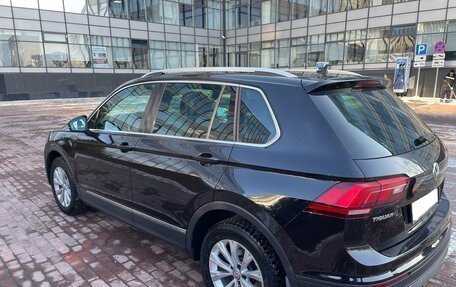 Volkswagen Tiguan II, 2018 год, 2 900 000 рублей, 4 фотография