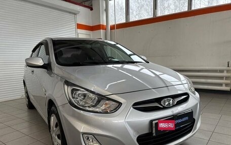 Hyundai Solaris II рестайлинг, 2013 год, 800 000 рублей, 4 фотография