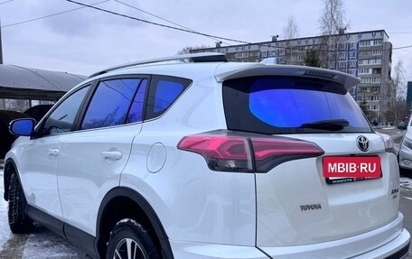 Toyota RAV4, 2018 год, 2 450 000 рублей, 2 фотография