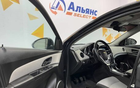 Chevrolet Cruze II, 2011 год, 700 000 рублей, 20 фотография