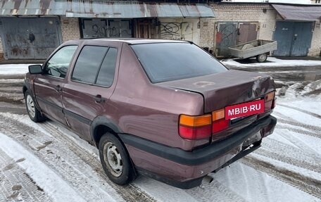 Volkswagen Vento, 1992 год, 50 000 рублей, 3 фотография