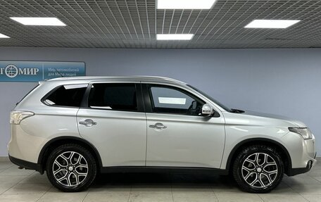 Mitsubishi Outlander III рестайлинг 3, 2014 год, 1 788 000 рублей, 4 фотография