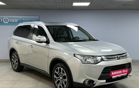 Mitsubishi Outlander III рестайлинг 3, 2014 год, 1 788 000 рублей, 3 фотография