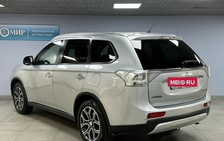 Mitsubishi Outlander III рестайлинг 3, 2014 год, 1 788 000 рублей, 7 фотография