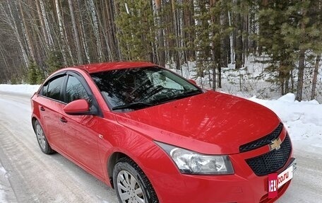 Chevrolet Cruze II, 2009 год, 760 000 рублей, 2 фотография