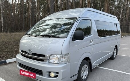 Toyota HiAce H200, 2008 год, 3 250 000 рублей, 2 фотография