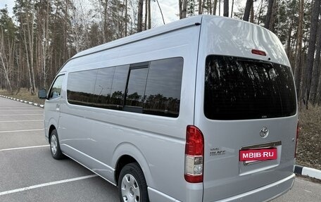 Toyota HiAce H200, 2008 год, 3 250 000 рублей, 4 фотография