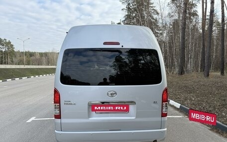 Toyota HiAce H200, 2008 год, 3 250 000 рублей, 6 фотография