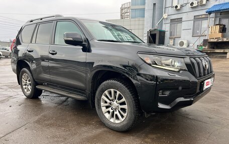 Toyota Land Cruiser Prado 150 рестайлинг 2, 2018 год, 5 300 000 рублей, 6 фотография