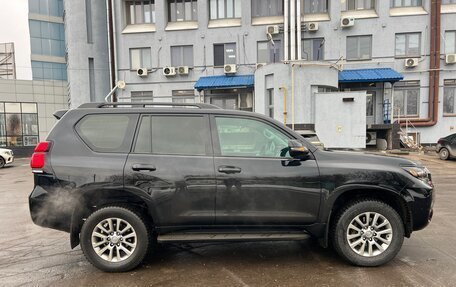 Toyota Land Cruiser Prado 150 рестайлинг 2, 2018 год, 5 300 000 рублей, 7 фотография