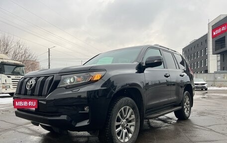 Toyota Land Cruiser Prado 150 рестайлинг 2, 2018 год, 5 300 000 рублей, 2 фотография