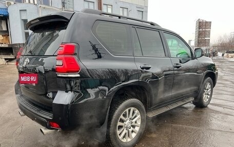 Toyota Land Cruiser Prado 150 рестайлинг 2, 2018 год, 5 300 000 рублей, 9 фотография