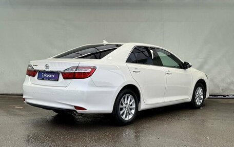 Toyota Camry, 2018 год, 2 700 000 рублей, 4 фотография