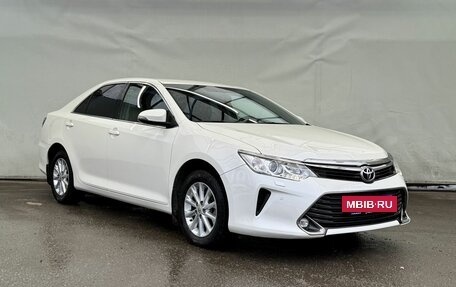 Toyota Camry, 2018 год, 2 700 000 рублей, 2 фотография