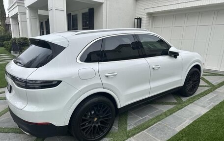 Porsche Cayenne III, 2022 год, 7 612 000 рублей, 2 фотография