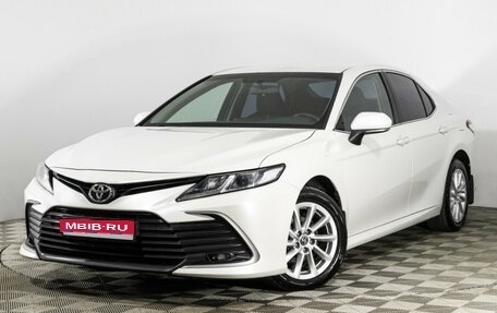 Toyota Camry, 2021 год, 2 399 000 рублей, 1 фотография